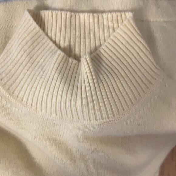 A.GIANNETTI 100% 2PLY CASHMERE SWEATER SIZE XS - Picture 4 of 4